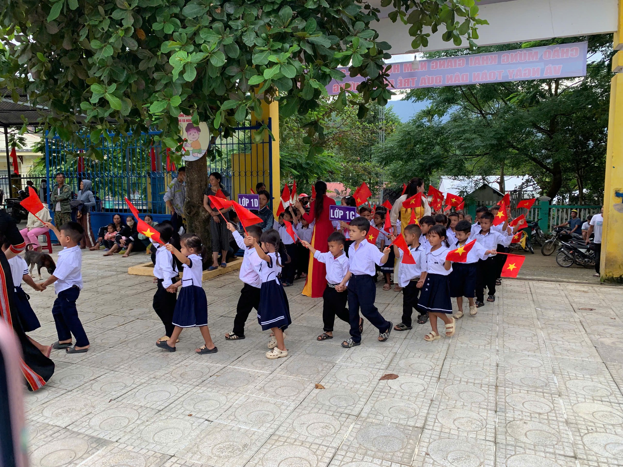 Các trường học trên địa bàn xã Phước Chánh - TP Đà Nẵng nô nức khai giảng năm học mới 2025 - 2026